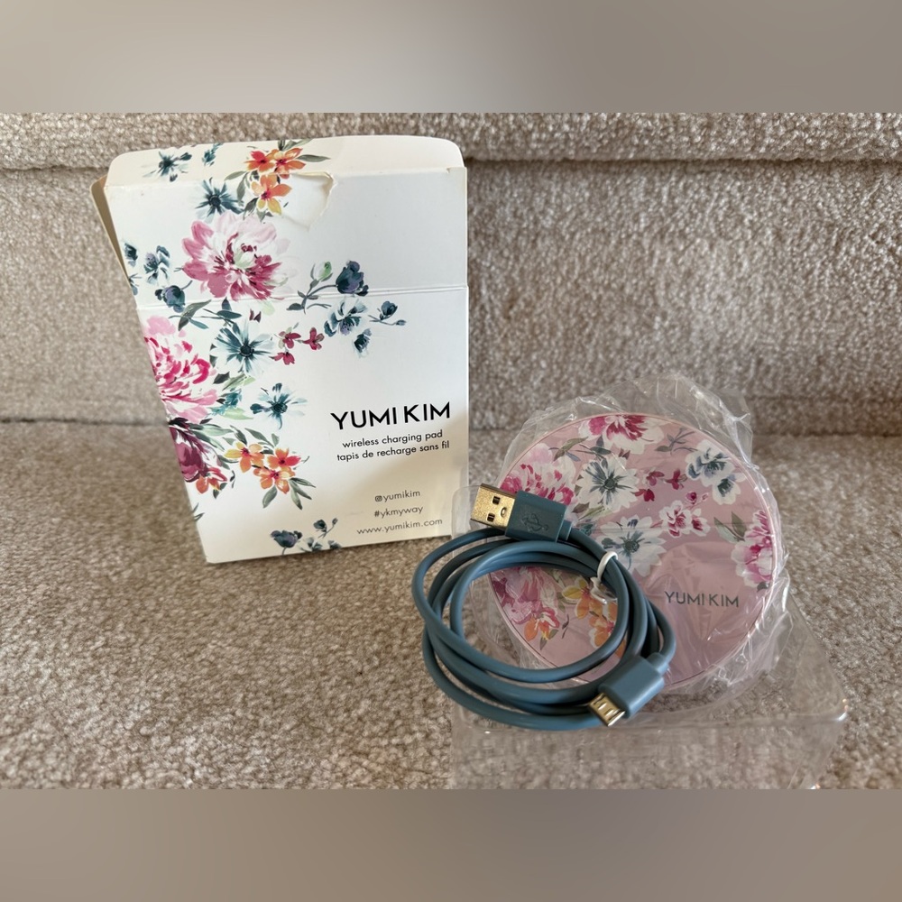 Yumi Kim Pink Floral Charging Pad with Cable